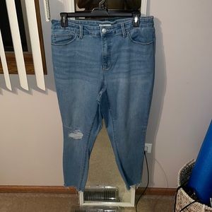 Light wash Ava & Viv skinny jeans